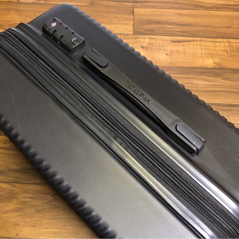 Calpak - Picture 13 of 16